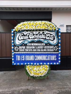 Papan Bunga Duka di Fobaharu